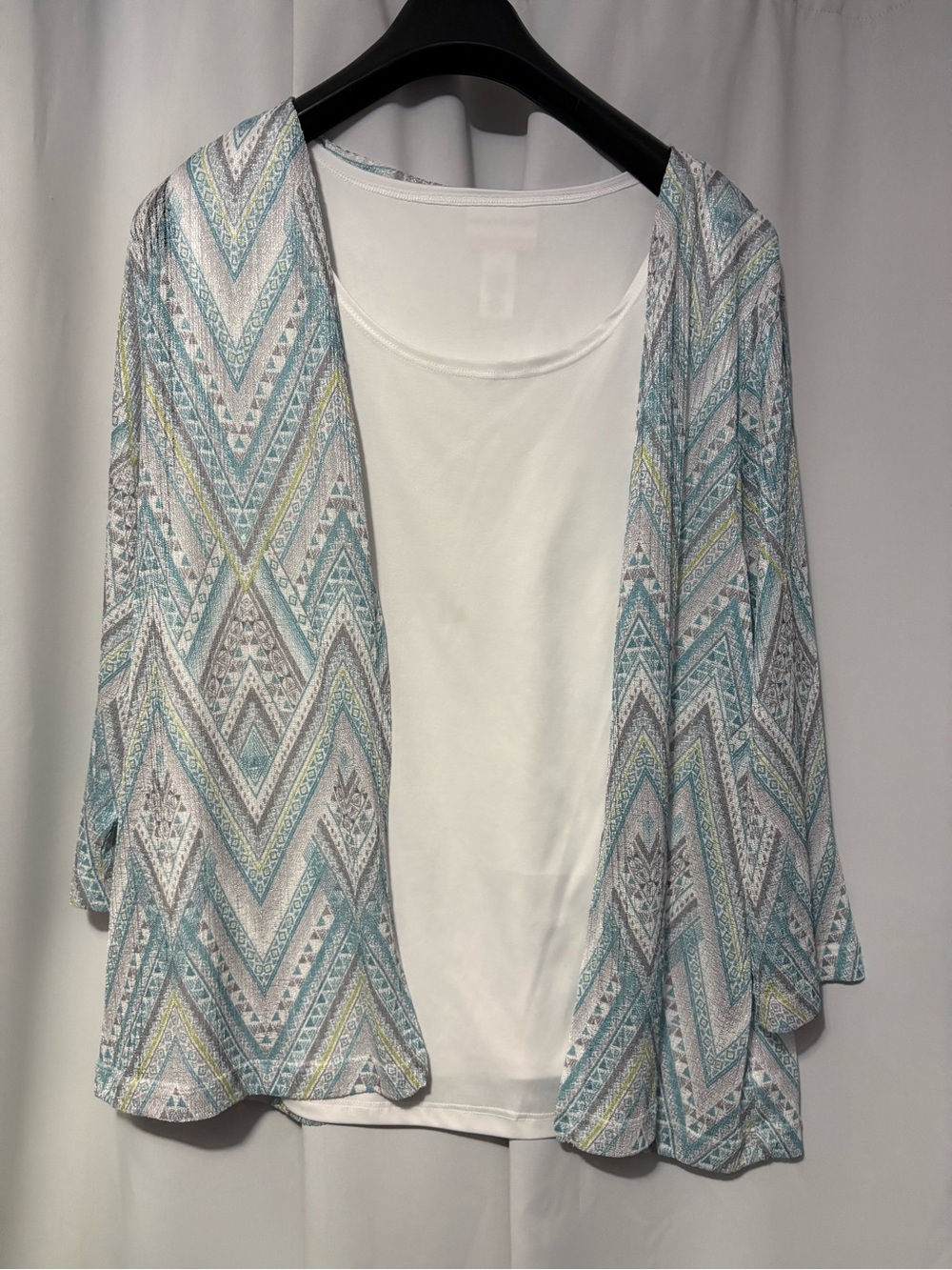 Alfred Dunner Light Blue & White Open-Front Geometric Cardigan